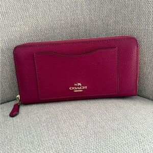 Coach Women's Deep Burgundy Wallet